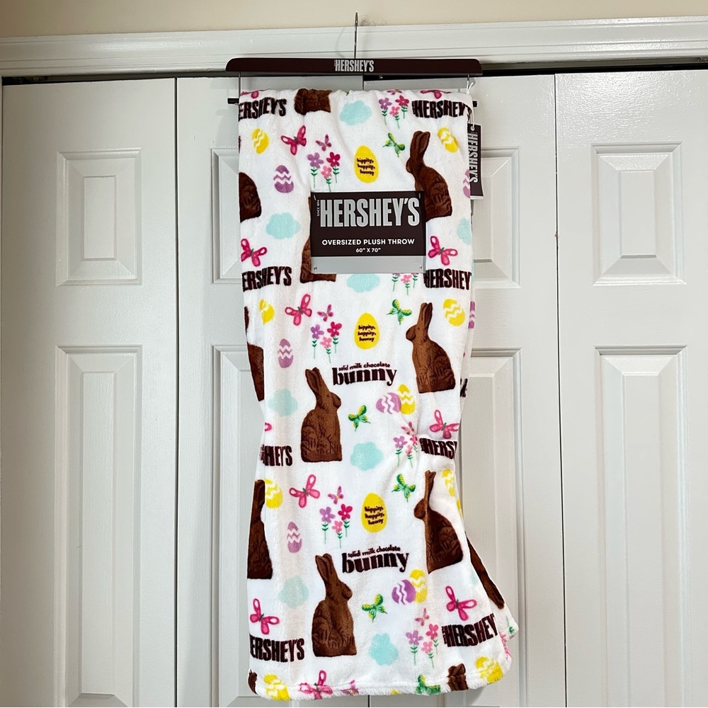 Hershey's Easter Bunny Oversized Plush Throw Blanket 60” x 70”